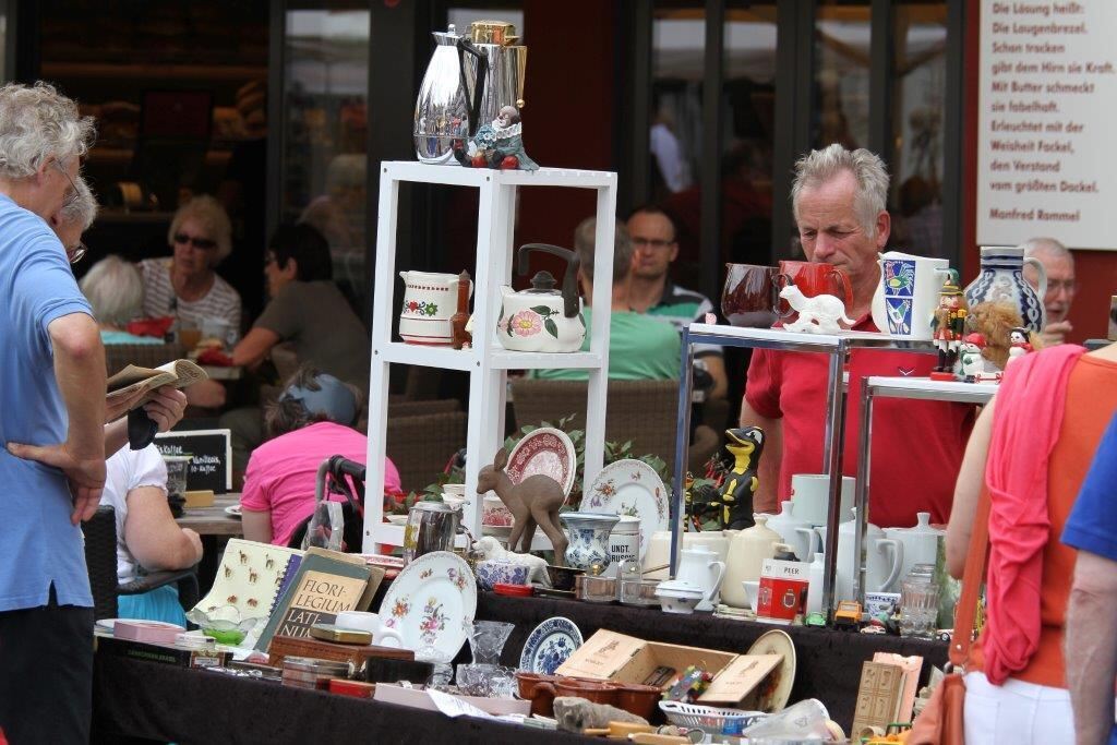 Antiquitäten- und Sammlermarkt Bad Urach 2014