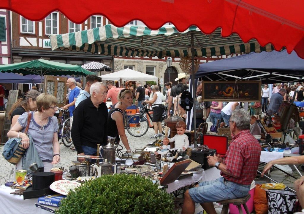 Antiquitäten- und Sammlermarkt Bad Urach 2014