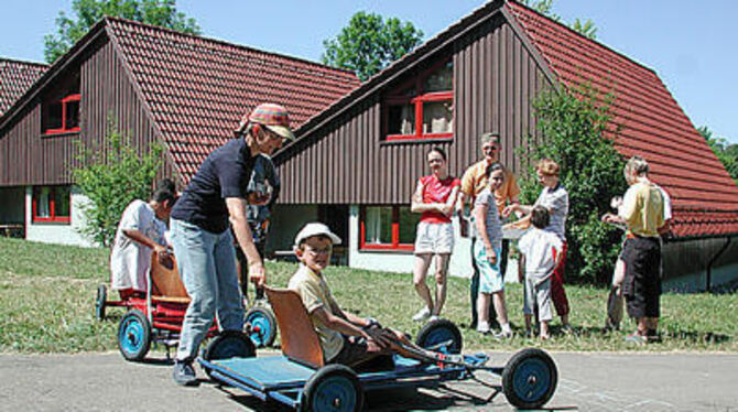 Seifenkistenrennen im kleinen Kreis: im Feriendorf Sonnenmatte ist auch das im Rahmen des Gäste-Programms möglich. GEA-FOTO: PS