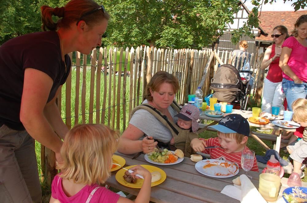 Kindergarten Jettenburg Helferfest auf der Spielwiese