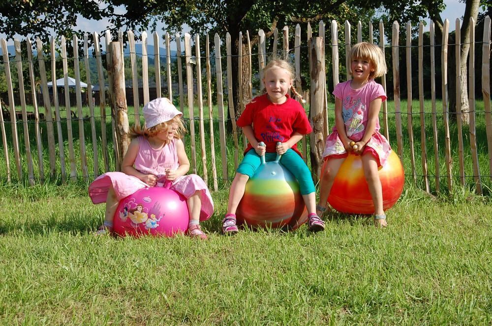 Kindergarten Jettenburg Helferfest auf der Spielwiese