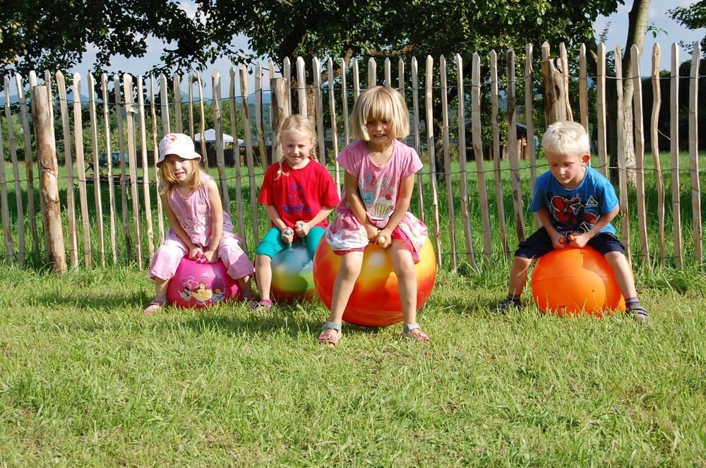 Kindergarten Jettenburg Helferfest auf der Spielwiese