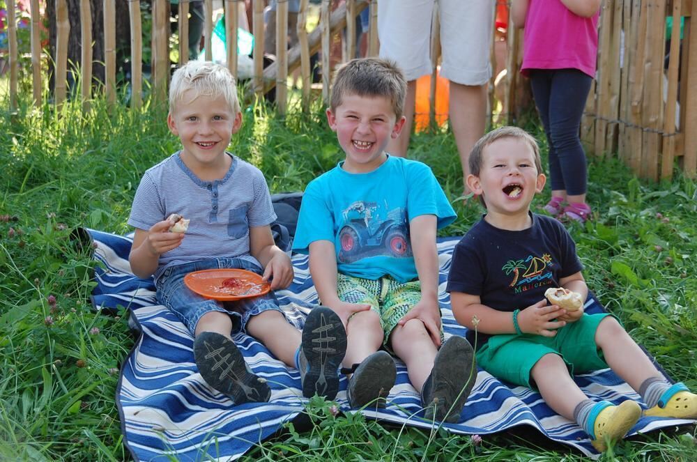 Kindergarten Jettenburg Helferfest auf der Spielwiese