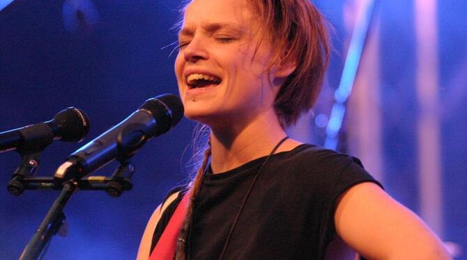 Wallis Bird bei ihrem furiosen Auftritt beim Burning-Eagle-Festival 2013.   GEA-FOTO: KNAUER