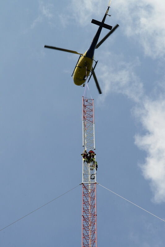 Aufbau Windmessmast auf dem Hochfleck