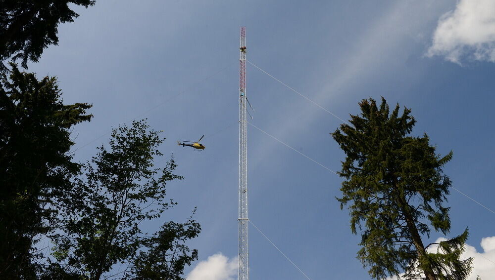 Aufbau Windmessmast auf dem Hochfleck