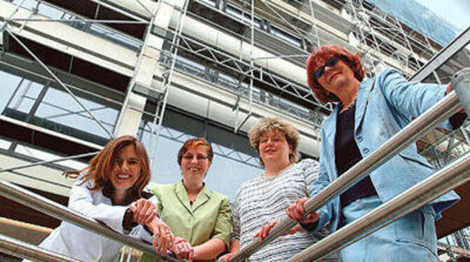 Frauenpower im Reutlinger Rathaus: Das Referat für Öffentlichkeitsarbeit ist fest in weiblicher Hand. FOTO: TRINKHAUS