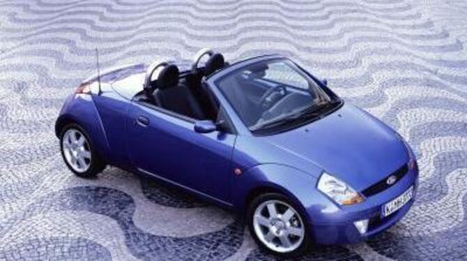 Der Ford Streetka ist ein pfiffiger Miniroadster auf der Basis des Straßenflohs Ford Ka. FOTO: FORD