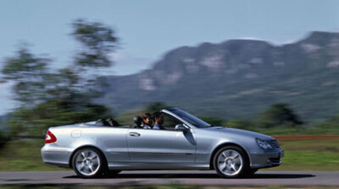 Augenschmaus: Das neue CLK-Cabrio wirkt eleganter und dynamischer als sein Vorgänger. FOTO: MERCEDES-BENZ