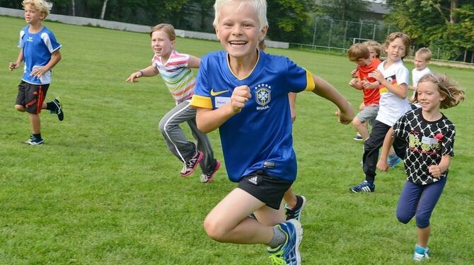 Die Kletterwand ist die große Attraktion beim Sportcamp des TSV Betzingen. Aber auch bei den anderen Sportarten sind die Teilneh