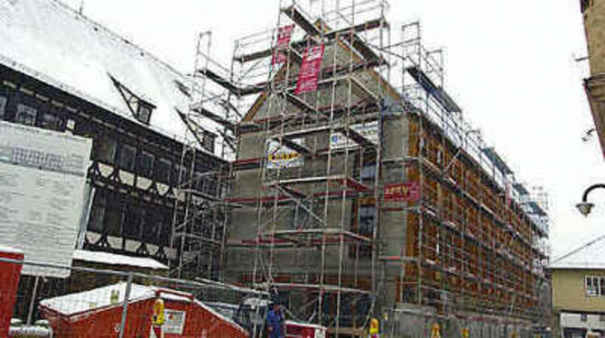 Das wird schick: Bereits im April soll der Umzug in den Erweiterungsbau erfolgen. GEA-Foto: Uschi Pacher