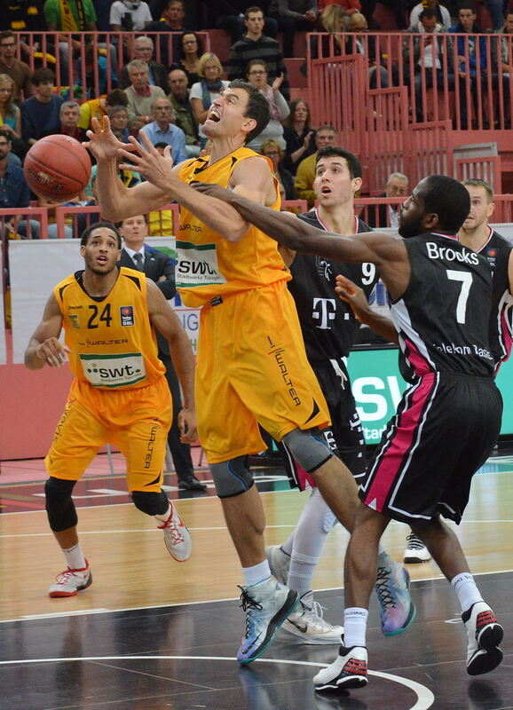 Walter Tigers Tübingen - Telekom Baskets Bonn 77:83