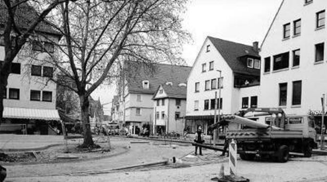 Der Albtorplatz bekommt schon wieder ein Gesicht - im weiteren Verlauf der Lederstraße wird noch eine Weile gebaut.  FOTO: TRINK