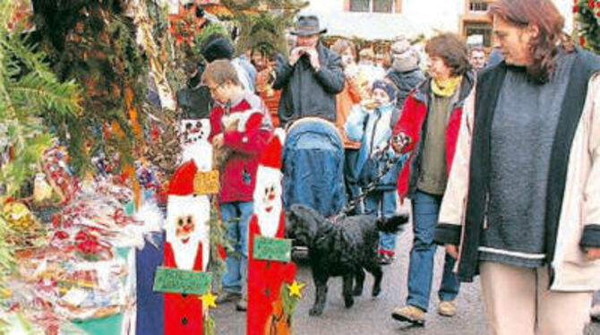 Ein breites Angebot von Weihnachtlichem gab es auch in Zwiefalten. FOTO: LPT