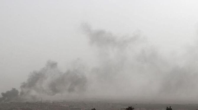 Die Terrormiliz IS lässt sich von Luftangriffen in Kobane nicht aufhalten. Foto: Tolga Bozoglu