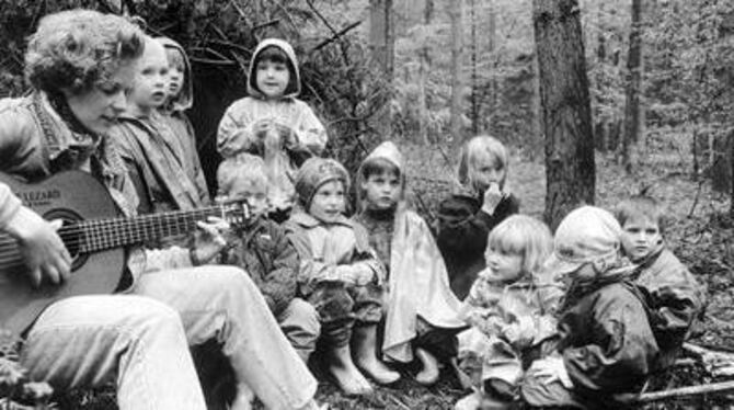 So wie Mitte der 90-er Jahre in Reutlingen, könnten sich bald auch in Metzingen Kinder im Wald tummeln. GEA-ARCHIVFOTO: TRINKHAU