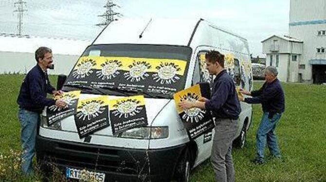 Protestplakate statt Asphaltmischwerk: Die Betzinger Bürgerinitiative zeigt Flagge am geplanten Standort in der Täleswiesenstraß