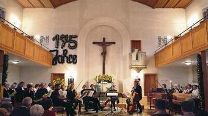 Bach zum Kirchenjubiläum, das &raquo;Concerto Instrumentale&laquo; in der Martin-Luther-Kirche. FOTO: TRINKHAUS