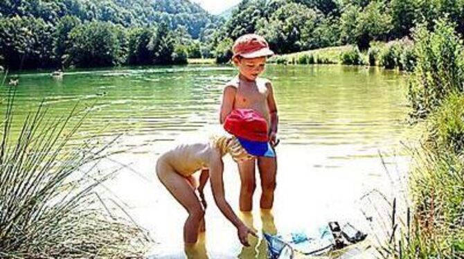 Zum Schwimmen ist der Gönninger Tuffsteinbruch-See nicht zu empfehlen, für ein Fußbad nach langer Wanderung aber allemal. GEA-FO