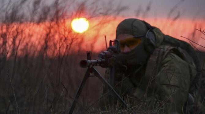 Um die Waffenruhe in der Ostukraine ist es schlecht bestellt. UN und OSZE befürchten das Schlimmste. Foto: Sergei Kozlov