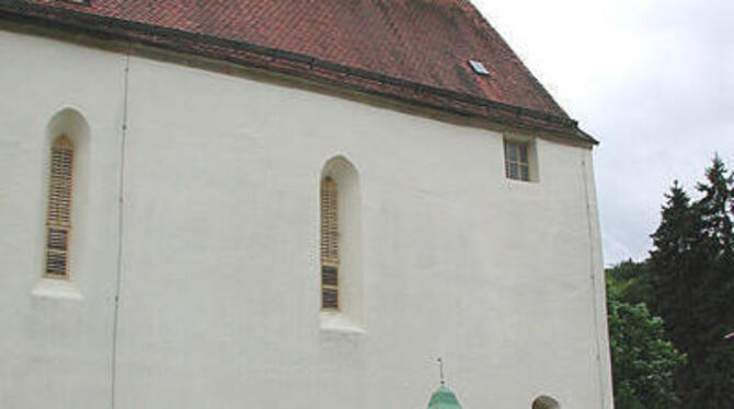 Offenhausens Klosterkirche misst 33 Meter in der Länge und 26 Meter bis zur Turmspitze. Für den Festzug in Dapfen haben Berufssc