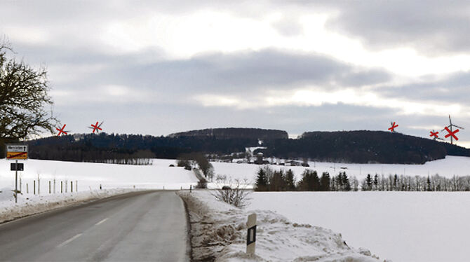 Gestrichen: die Windkraft-Standorte »Hausberg« (links) und »Schäfbuch« (rechts). MONTAGE: WPD, GEA