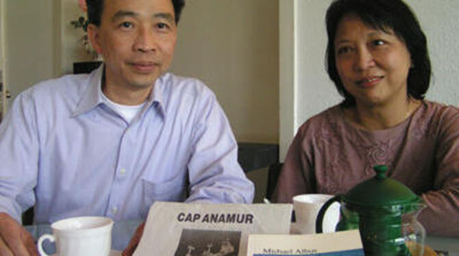 Von Rupert Neudeck gerettet: Than-Cong Tran (links) und An Nguyen. FOTO: PFI