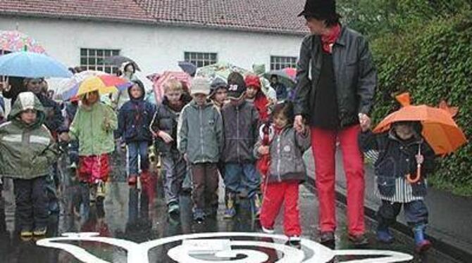 &raquo;Willi&laquo; ist eine von sechs Schnecken, die vor dem Kindergarten in der Einsteinstraße an das Tempolimit erinnern. GEA