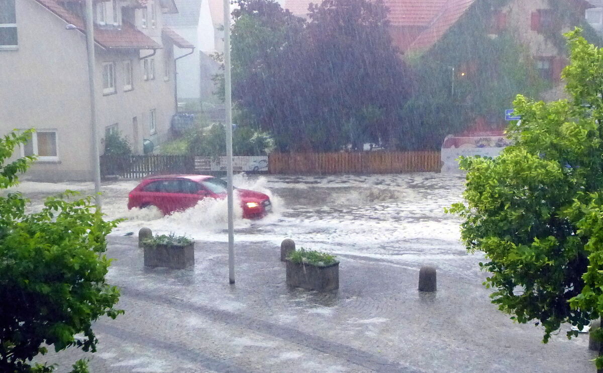 Das Unwetter tobt in Sonnenbühl-Undingen.