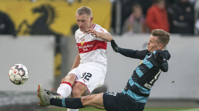 Zurück im Team: Der VfB Stuttgart hat im bisherigen Saisonverlauf ohne Andreas Beck (links) noch keinen einzigen Punkt geholt. F