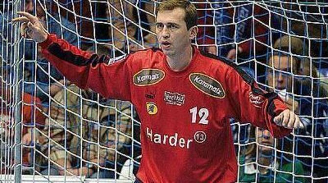 Maros Kolpak, der Torhüter des Handball-Bundesligisten Kronau/Östringen, hat sich sportjuristisch verewigt. FOTO: DPA