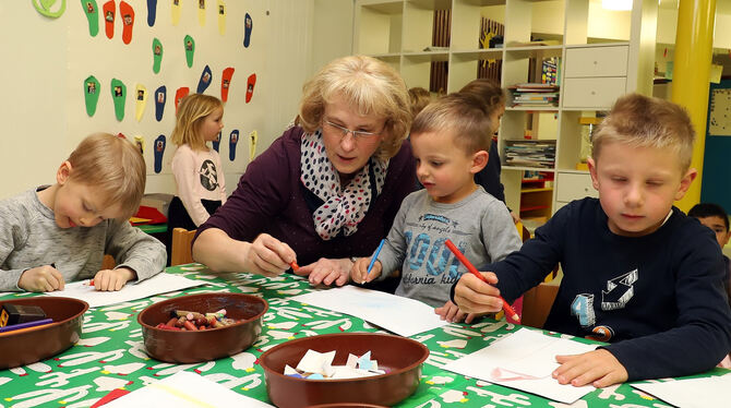 Jungen und Mädchen werden im Kinderhaus St. Martin in Trochtelfingen betreut. FOTO: BAIER