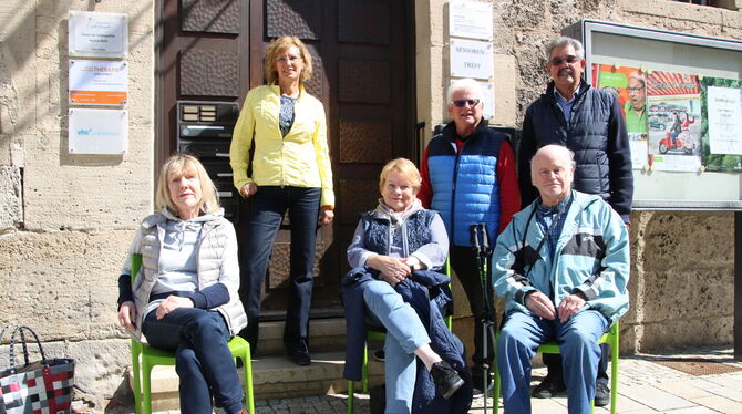 Die neue Agendabeauftragte Christel Meixner (in der gelben Jacke) kann auf ein bewährtes Ehrenamt-Team zurückgreifen, dazu gehö