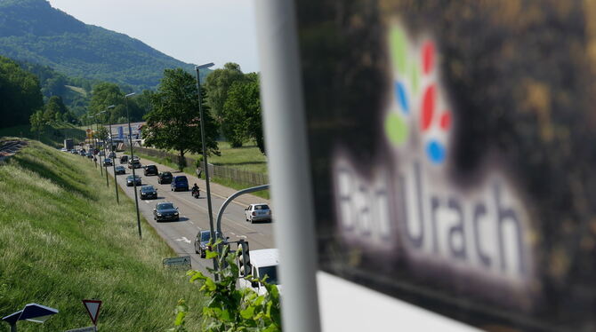 Der tägliche Stau am Spätnachmittag: Im nächsten Jahr wird es rund um Bad Urach richtig eng, wenn die Burgstraße (B 28) saniert