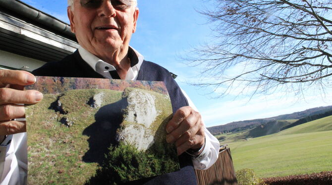 Gottfried Militzer hat den Kalkstein in Undingen in einem besonderen Moment fotografiert, als er bei entsprechendem Sonnenstand