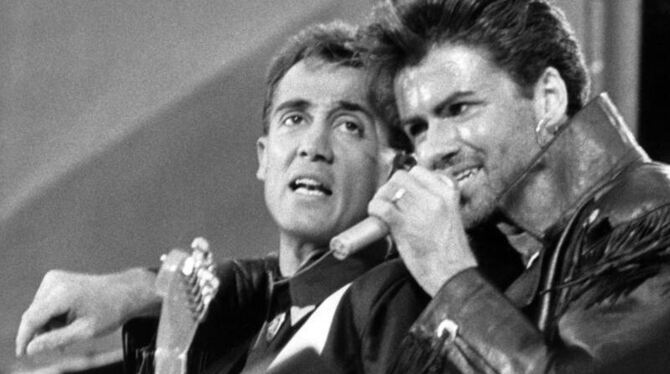 Das britische Pop-Duo Wham! - Andrew Ridgeley (l) und George Michael - am 28.06.1986 in Lonbdon. Foto: PA