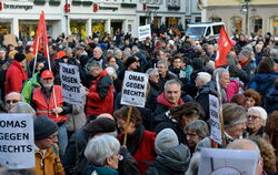 Ein Menschenmeer: So viele Aktivisten wie nie zuvor wandten sich im Vorfeld des AfD-Neujahrsempfangs gegen rechte Hetze, rechten