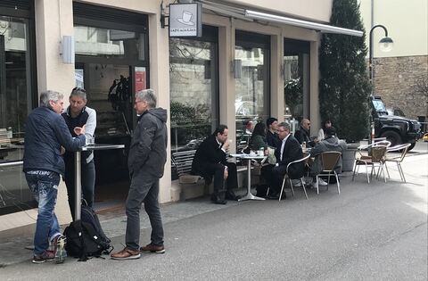 Chaos bei den Corona-Regelungen in der Gastronomie - Land ...