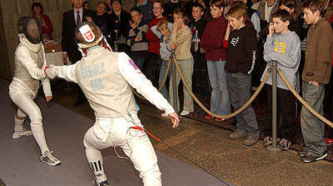 TSG-Sportler zeigen ihr Können. FOTO: NIETHAMMER