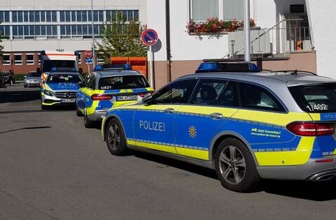 Zwei Polizeieinsätze In Reutlingen Wegen Psychisch Auffälligen Personen ...