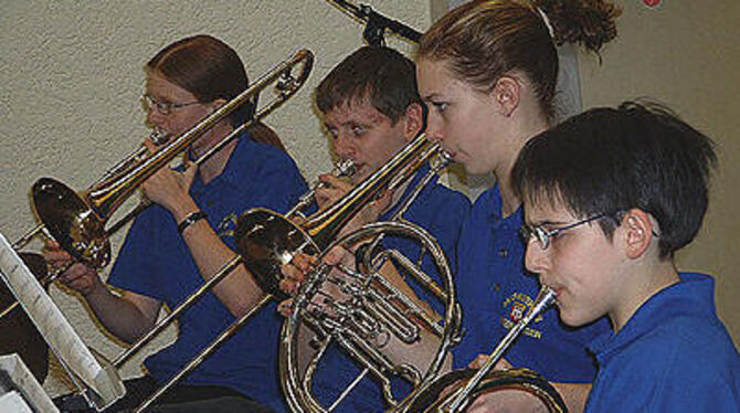 Musizieren macht auch jungen Menschen Spaß. Das zeigte sich auch beim Jugendmusiktreffen des Musikvereins Mägerkingen. FOTO: HÄS