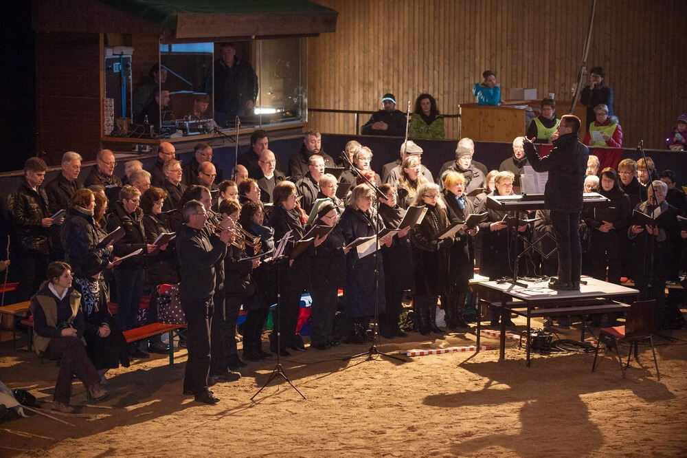 Marbach: Weihnachtsspiel mit Hufeisen