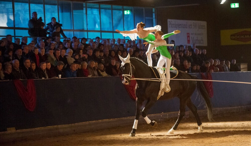 Marbach: Weihnachtsspiel mit Hufeisen