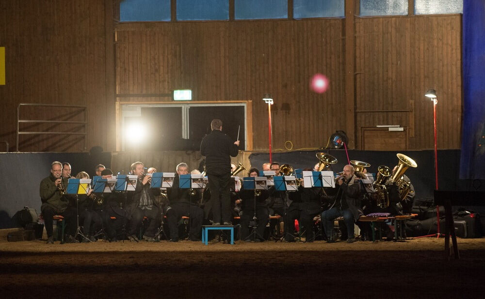 Marbach: Weihnachtsspiel mit Hufeisen