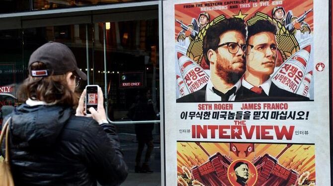 Plakat für »The Interview« am Regal Theater in New York. Foto: Justin Lane