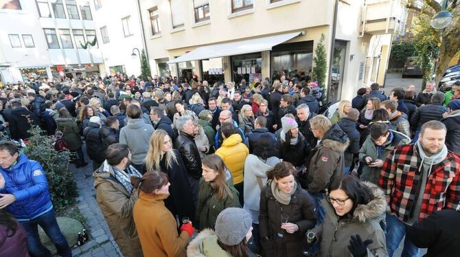 Alles dicht vor den Außenbars am Heiligmorgen in Reutlingen. GEA-FOTO: MEYER