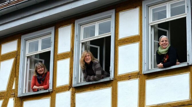 Die Kunstwerkstatt (Kiwi) in Metzingen im denkmalgeschützten Klosterhof. Silvia Lechler, Christine Thomas und Susanne Kohler (vo