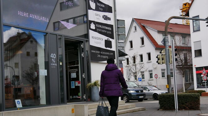 Reingehen oder daran vorbei ? Da derzeit nur mit Vorabbuchung Shopping möglich ist, fällt die Entscheidung meist nicht leicht, a