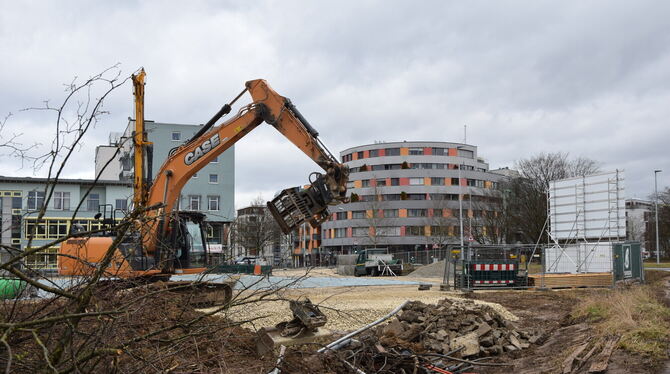 Am Hechinger Eck in Tübingen soll Wohnraum für rund 450 Menschen entstehen. Mit dem Wegfall der KfW-Förderung sieht Baubürgermei