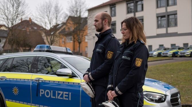 Bundesweite Schweigeminute für die Opfer von Kusel: Auch in Reutlingen gedachte die Polizei ihrer ermordeten Kollegen. FOTO: POL